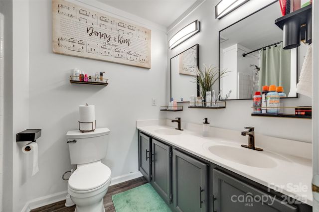 7442 Crestside Lane, Charlotte, NC 28227