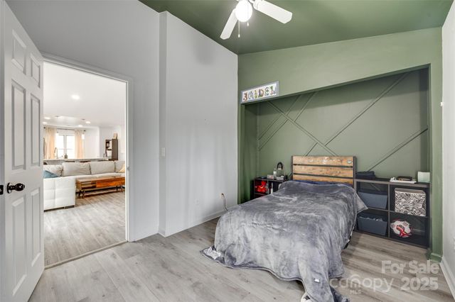 7442 Crestside Lane, Charlotte, NC 28227