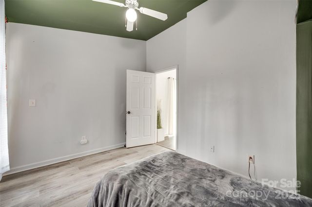 7442 Crestside Lane, Charlotte, NC 28227