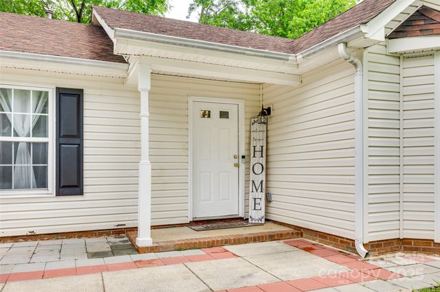 7442 Crestside Lane, Charlotte, NC 28227