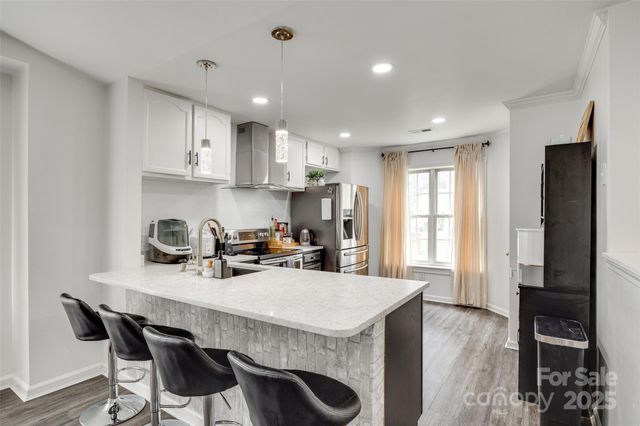 7442 Crestside Lane, Charlotte, NC 28227