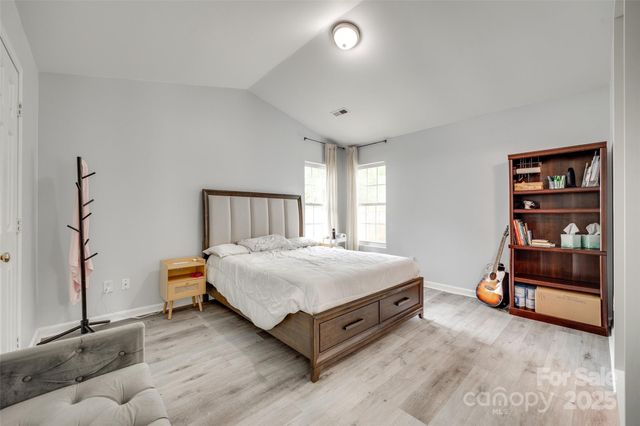 7442 Crestside Lane, Charlotte, NC 28227