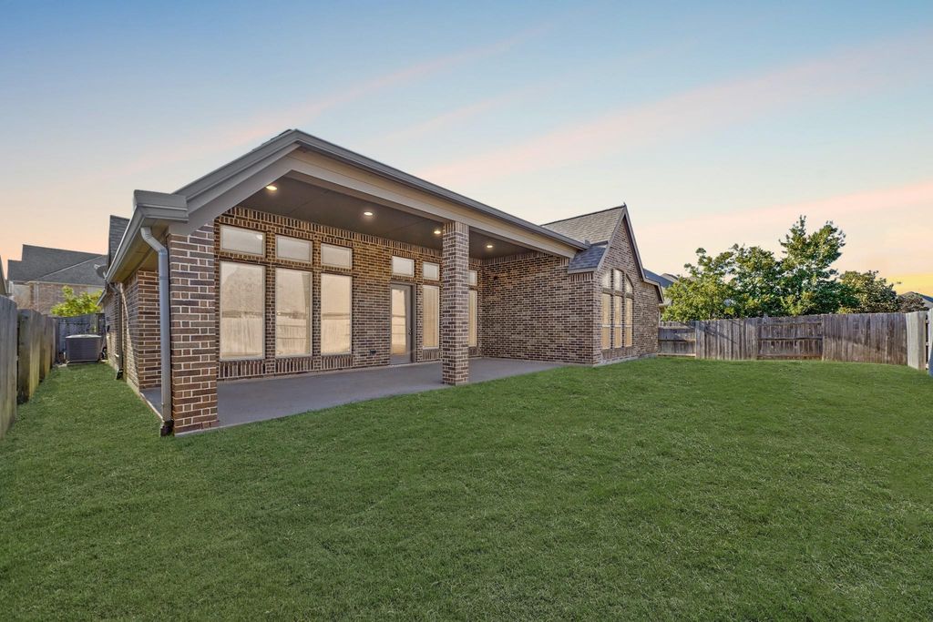 Image 25 of property listing at 6406 Kingston Valley Trail, Katy, TX 77493