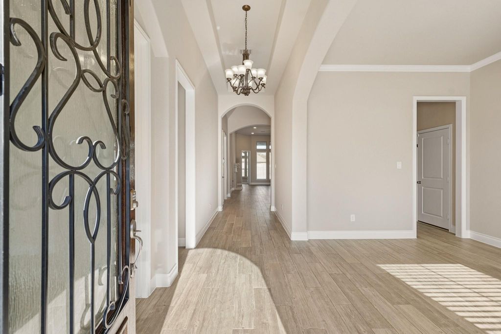 Image 3 of property listing at 6406 Kingston Valley Trail, Katy, TX 77493