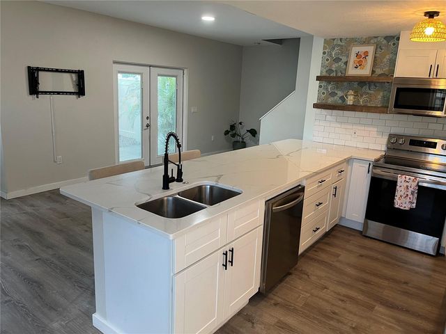 4326 TYLER CIRCLE N, St Petersburg, FL 33709