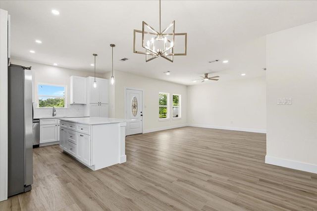 109 Clear Spring ST, Bastrop, TX 78602