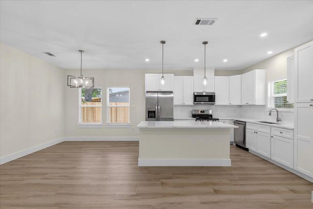 109 Clear Spring ST, Bastrop, TX 78602