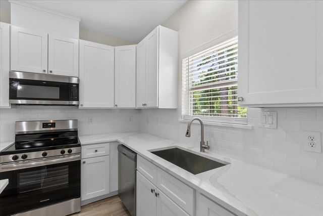 109 Clear Spring ST, Bastrop, TX 78602