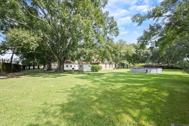 3953 Bird Heights Ave, Addis, LA 70710