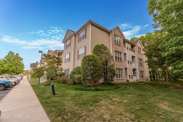 636 Sophee Lane, Lakewood, NJ 08701