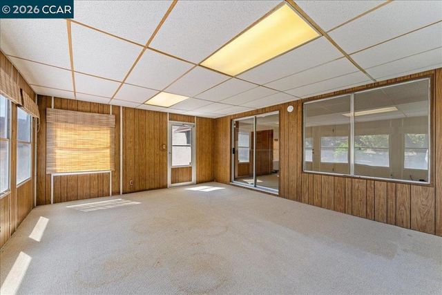 124 Chestnut Dr, Hercules, CA 94547