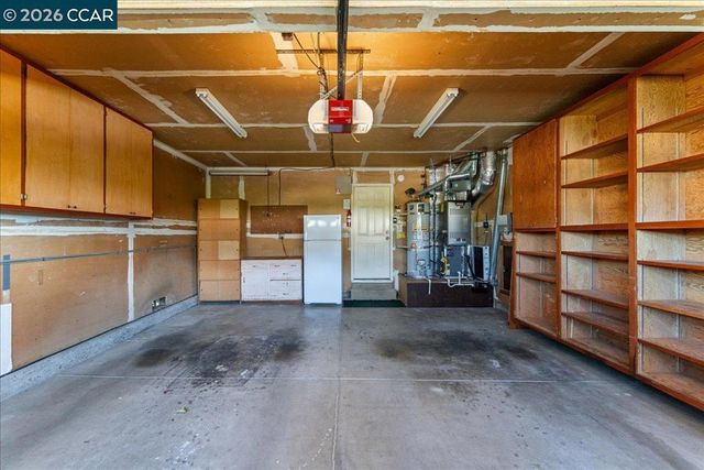 124 Chestnut Dr, Hercules, CA 94547
