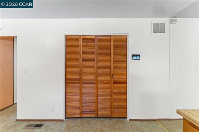 124 Chestnut Dr, Hercules, CA 94547