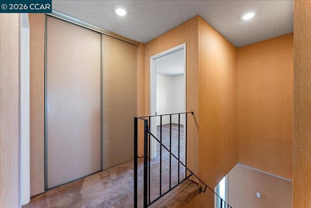 124 Chestnut Dr, Hercules, CA 94547