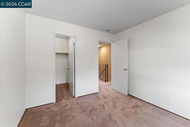 124 Chestnut Dr, Hercules, CA 94547