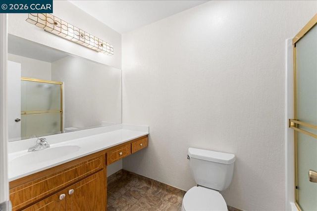 124 Chestnut Dr, Hercules, CA 94547