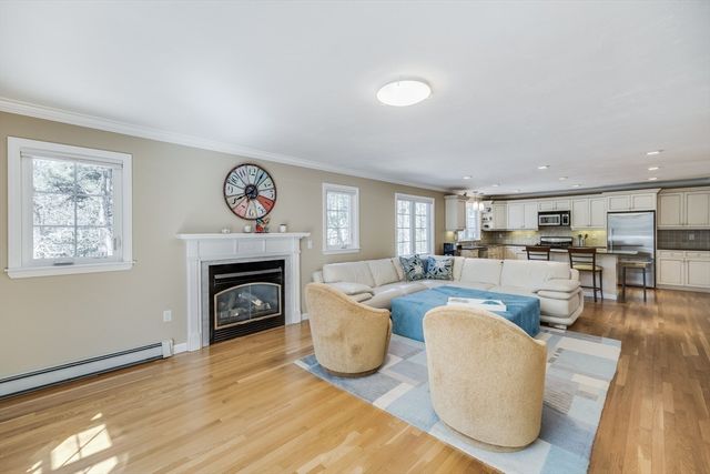 66 Frog Pond Close, Mashpee, MA 02649