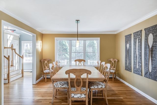 66 Frog Pond Close, Mashpee, MA 02649