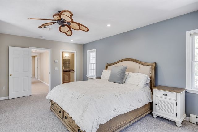 66 Frog Pond Close, Mashpee, MA 02649