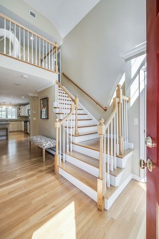 66 Frog Pond Close, Mashpee, MA 02649