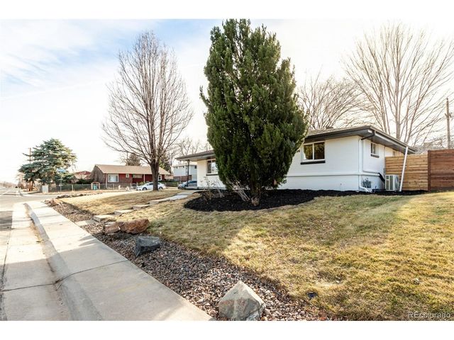 8900 W 57th Ave, Arvada, CO 80002