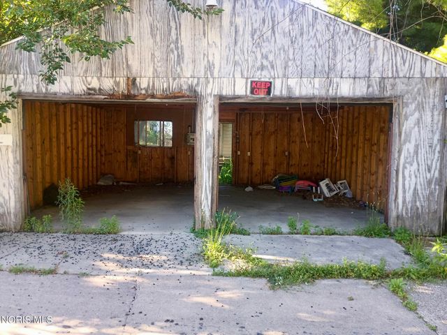 332 E Lake Street, Toledo, OH 43608