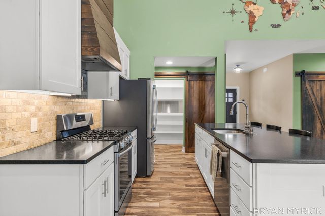 4656 Arbor Trail, Laketown Twp, MI 49423