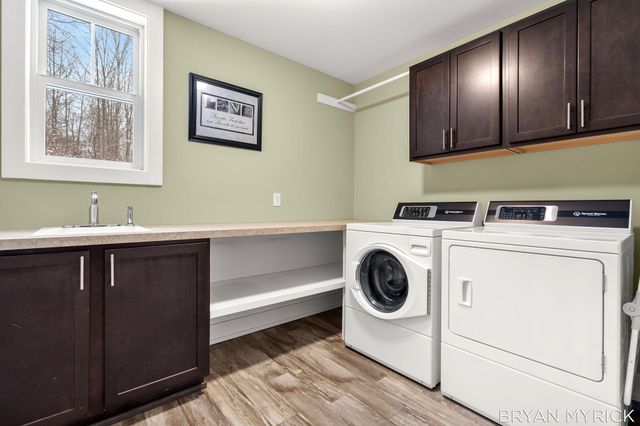 4656 Arbor Trail, Laketown Twp, MI 49423