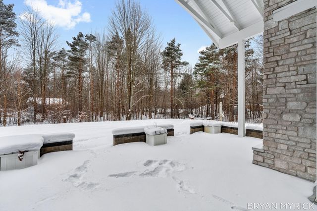 4656 Arbor Trail, Laketown Twp, MI 49423