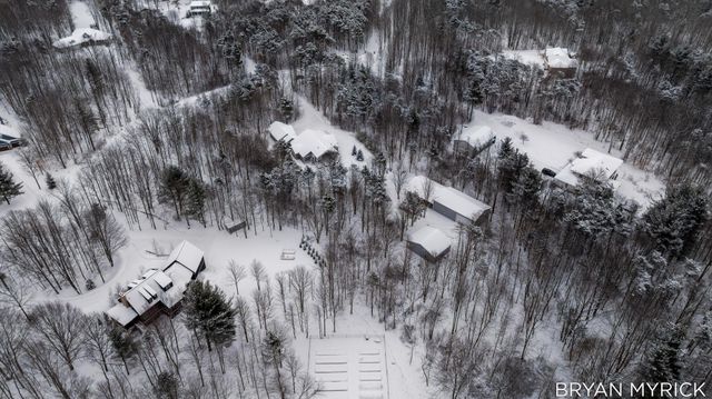 4656 Arbor Trail, Laketown Twp, MI 49423