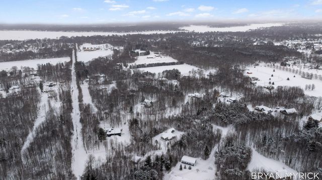 4656 Arbor Trail, Laketown Twp, MI 49423