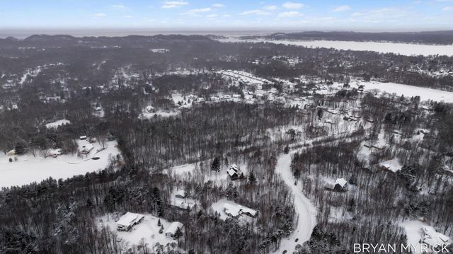 4656 Arbor Trail, Laketown Twp, MI 49423