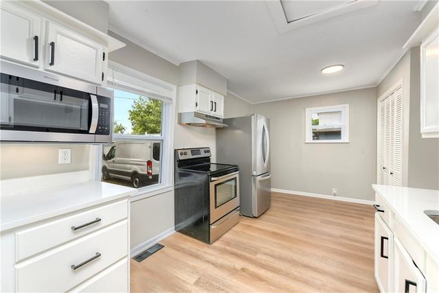 505 W Wea Street, Paola, KS 66071