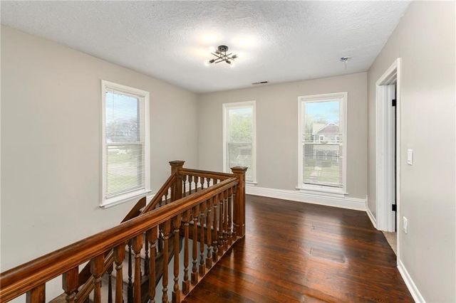 505 W Wea Street, Paola, KS 66071