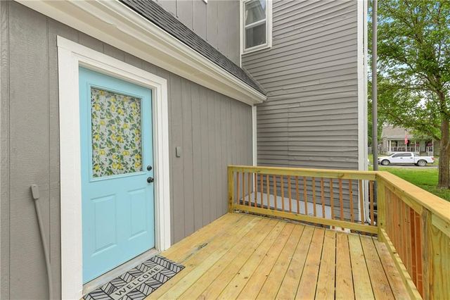 505 W Wea Street, Paola, KS 66071