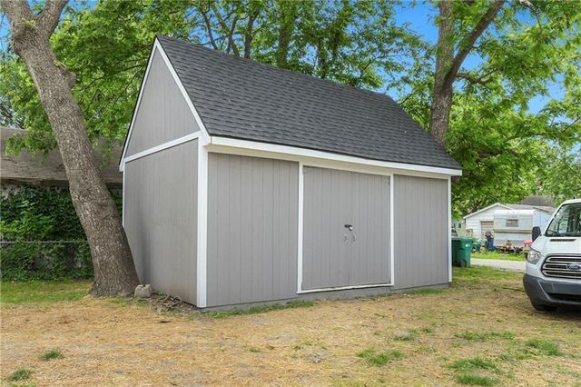505 W Wea Street, Paola, KS 66071