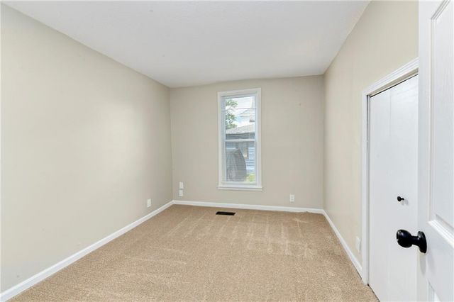 505 W Wea Street, Paola, KS 66071