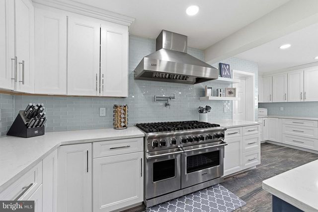 11 N WOODLEIGH DR, Cherry Hill, NJ 08003
