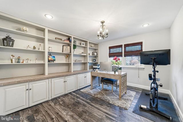 11 N WOODLEIGH DR, Cherry Hill, NJ 08003