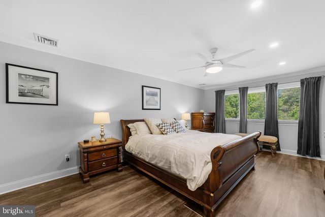 11 N WOODLEIGH DR, Cherry Hill, NJ 08003