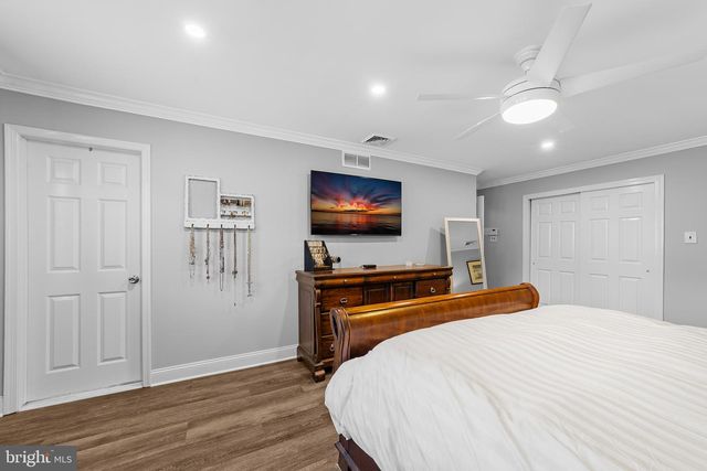 11 N WOODLEIGH DR, Cherry Hill, NJ 08003