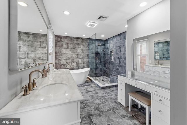 11 N WOODLEIGH DR, Cherry Hill, NJ 08003