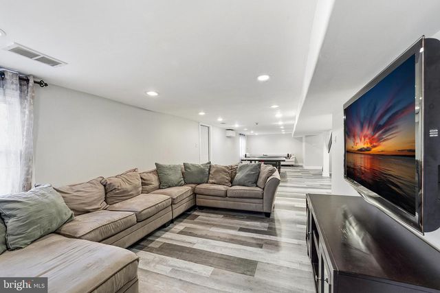 11 N WOODLEIGH DR, Cherry Hill, NJ 08003