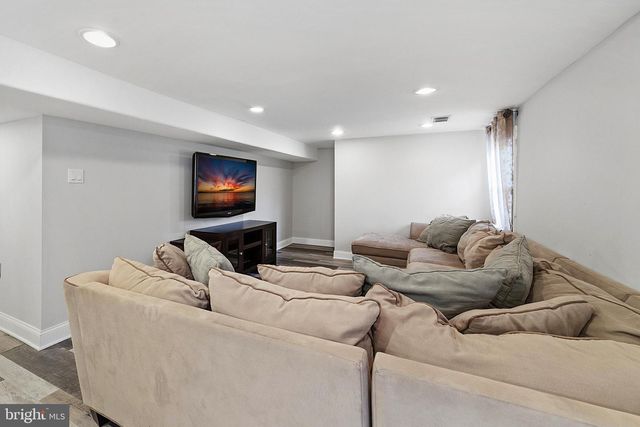 11 N WOODLEIGH DR, Cherry Hill, NJ 08003