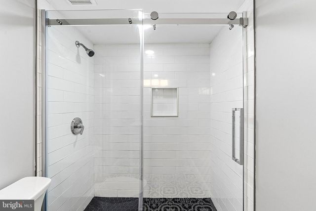 11 N WOODLEIGH DR, Cherry Hill, NJ 08003