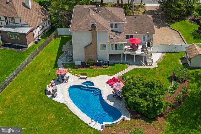 11 N WOODLEIGH DR, Cherry Hill, NJ 08003
