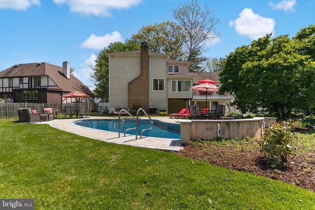 11 N WOODLEIGH DR, Cherry Hill, NJ 08003