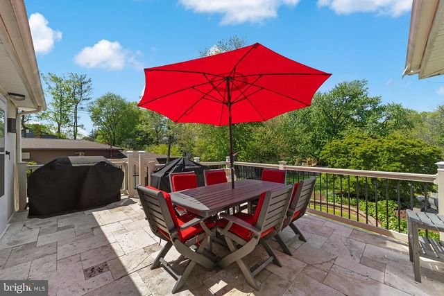 11 N WOODLEIGH DR, Cherry Hill, NJ 08003