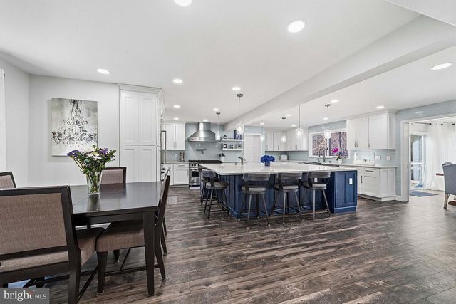 11 N WOODLEIGH DR, Cherry Hill, NJ 08003