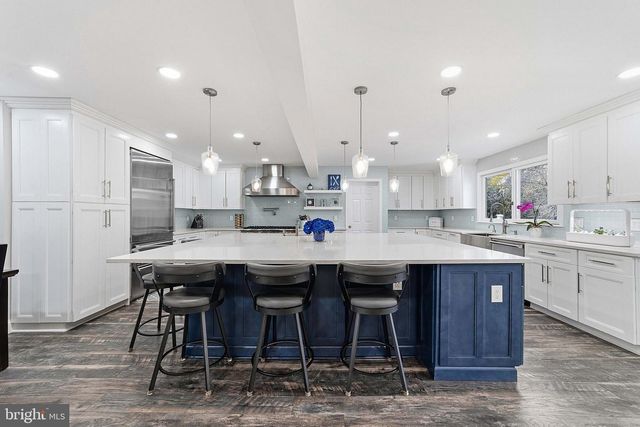 11 N WOODLEIGH DR, Cherry Hill, NJ 08003